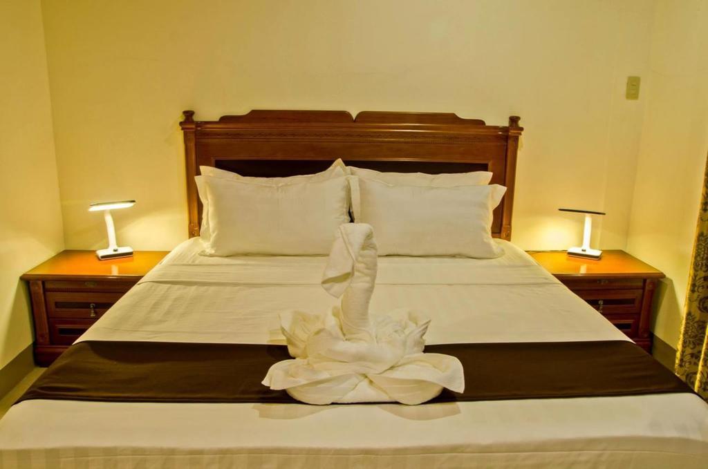 The Premiere Business Hotel Kalibo Room photo